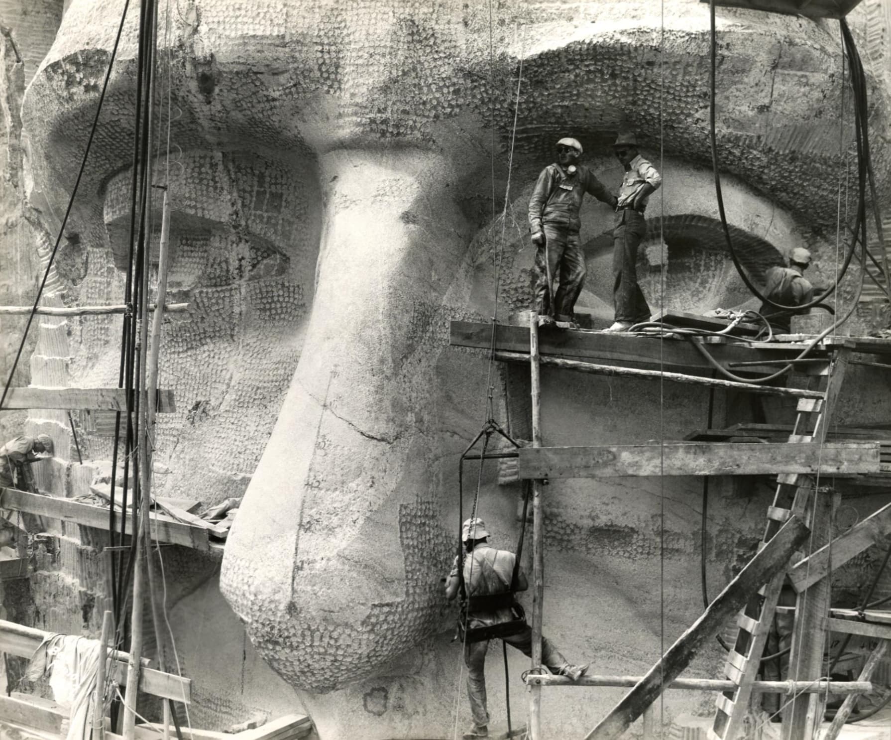 The Construction of Mount Rushmore, Told in 24 Photos